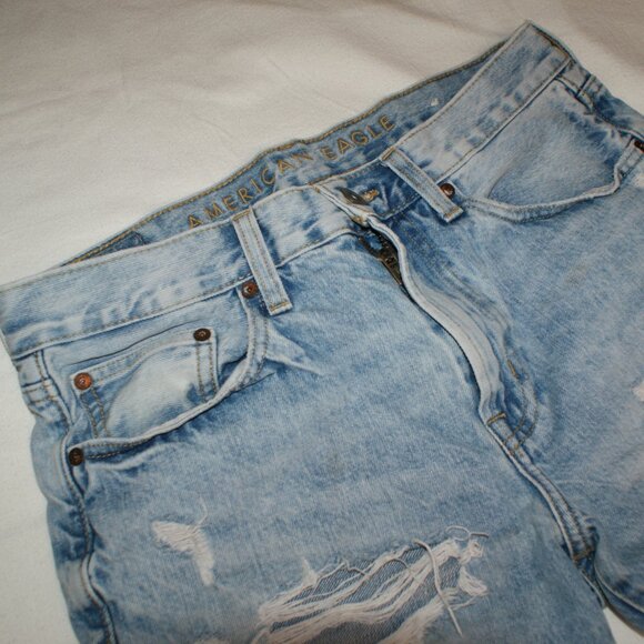 American Eagle StoneWashed Jeans Shorts Size 31 x 9 Distressed - Picture 13 of 14